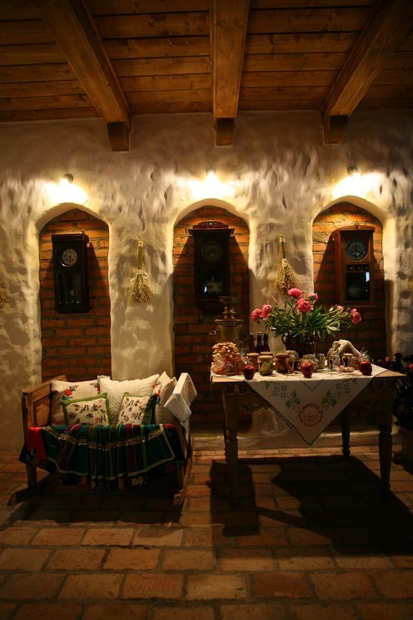 Lipowy Gosciniec Aparthotel Otwock Maly Exterior foto