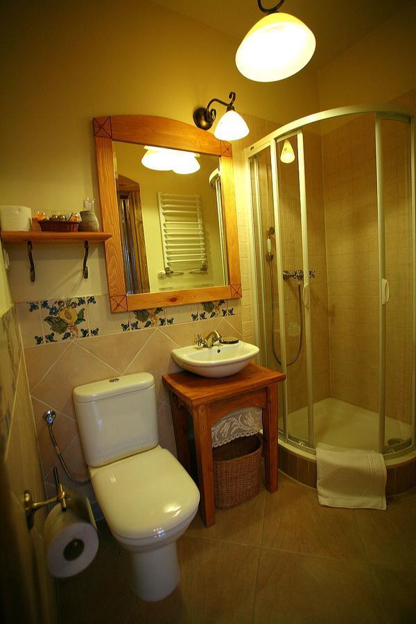 Lipowy Gosciniec Aparthotel Otwock Maly Cameră foto