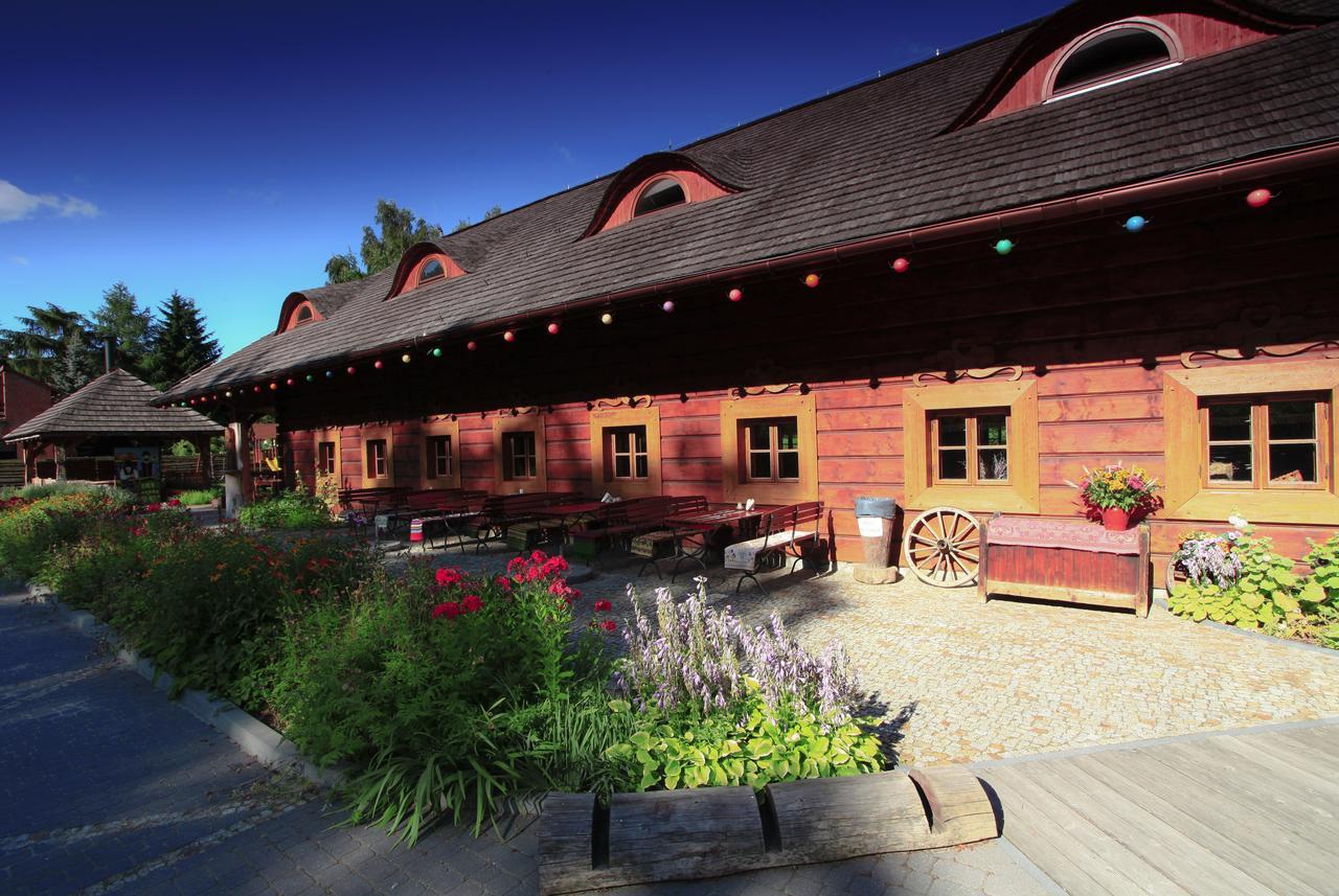 Lipowy Gosciniec Aparthotel Otwock Maly Exterior foto